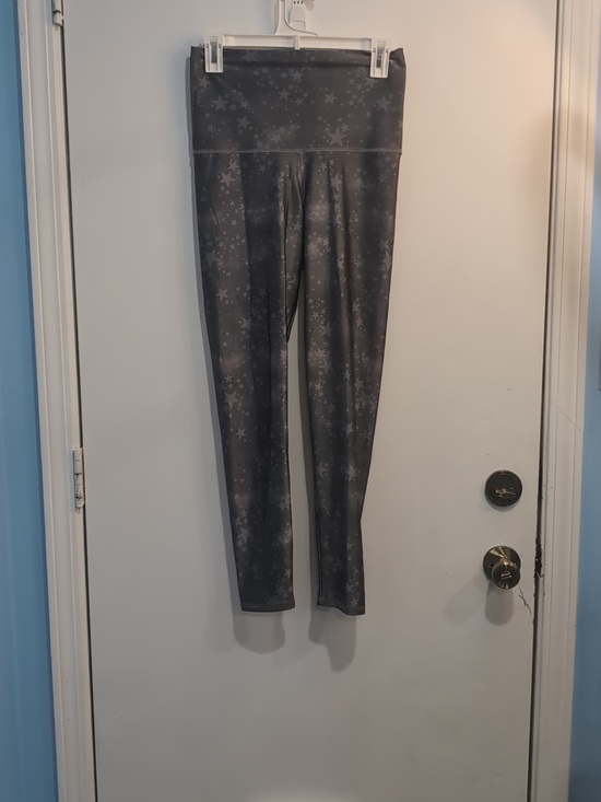 Emily Hsu Designs Pants - Emily Hsu Gray Silver Shimmer Star High Rise Leggings Size Large